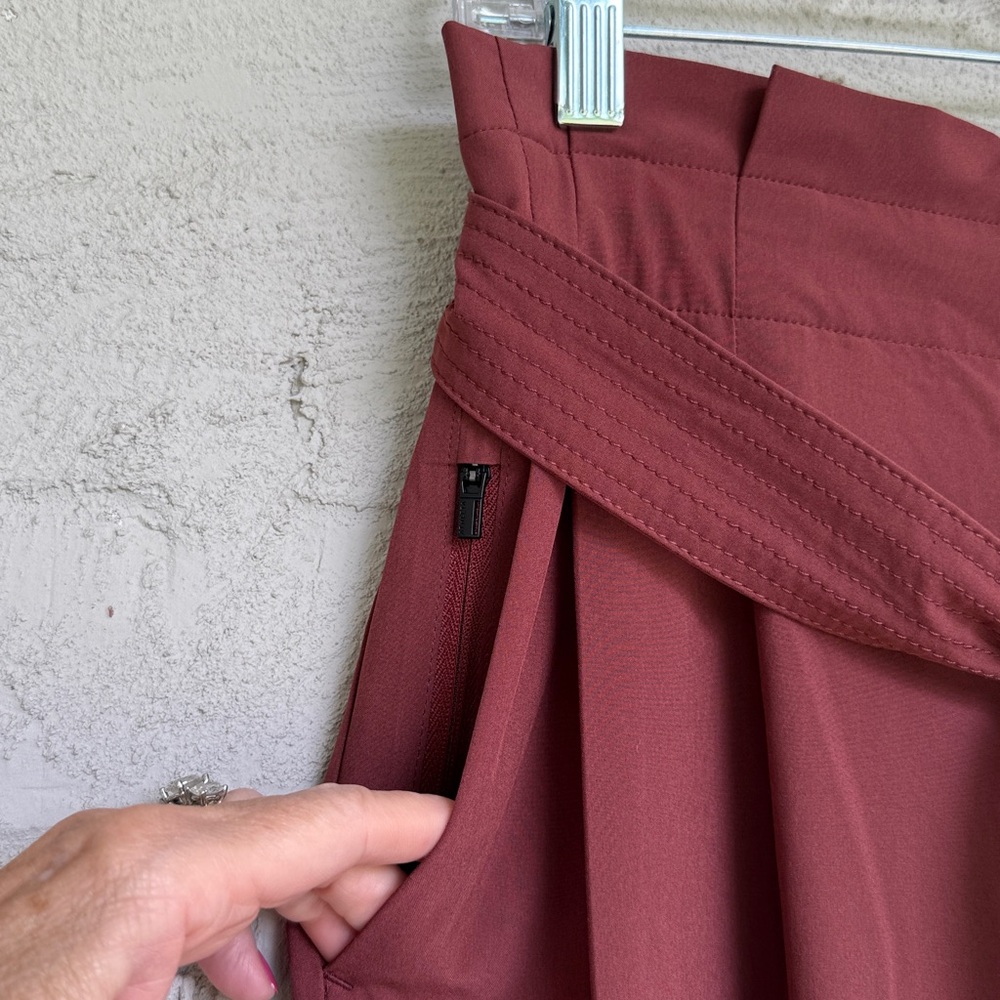 Athleta Skyline ll Paper Bag Waist Pants Cognac Brown Size 6 - Picture 7 of 16